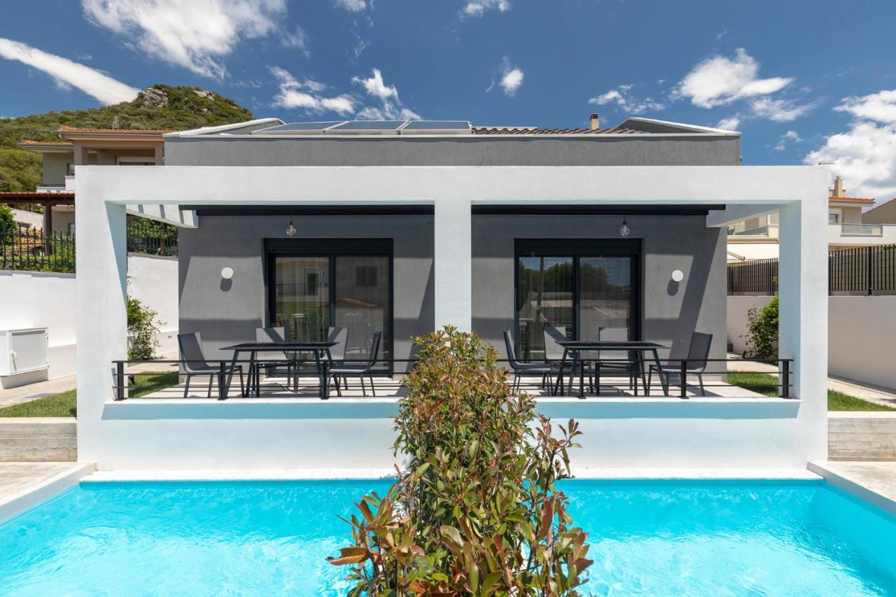 Cove Suites Nea Iraklitsa Bagian luar foto