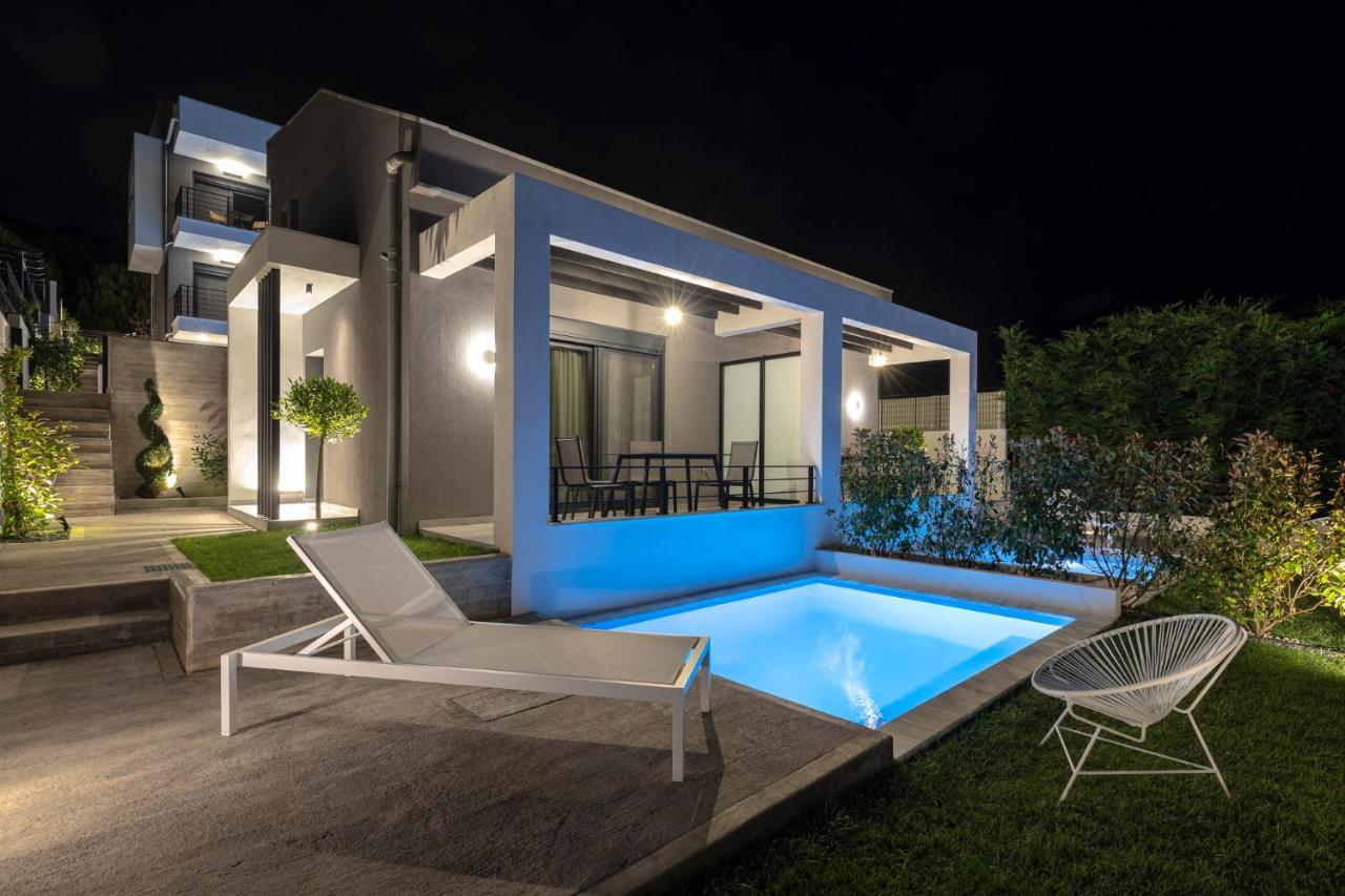 Cove Suites Nea Iraklitsa Bagian luar foto