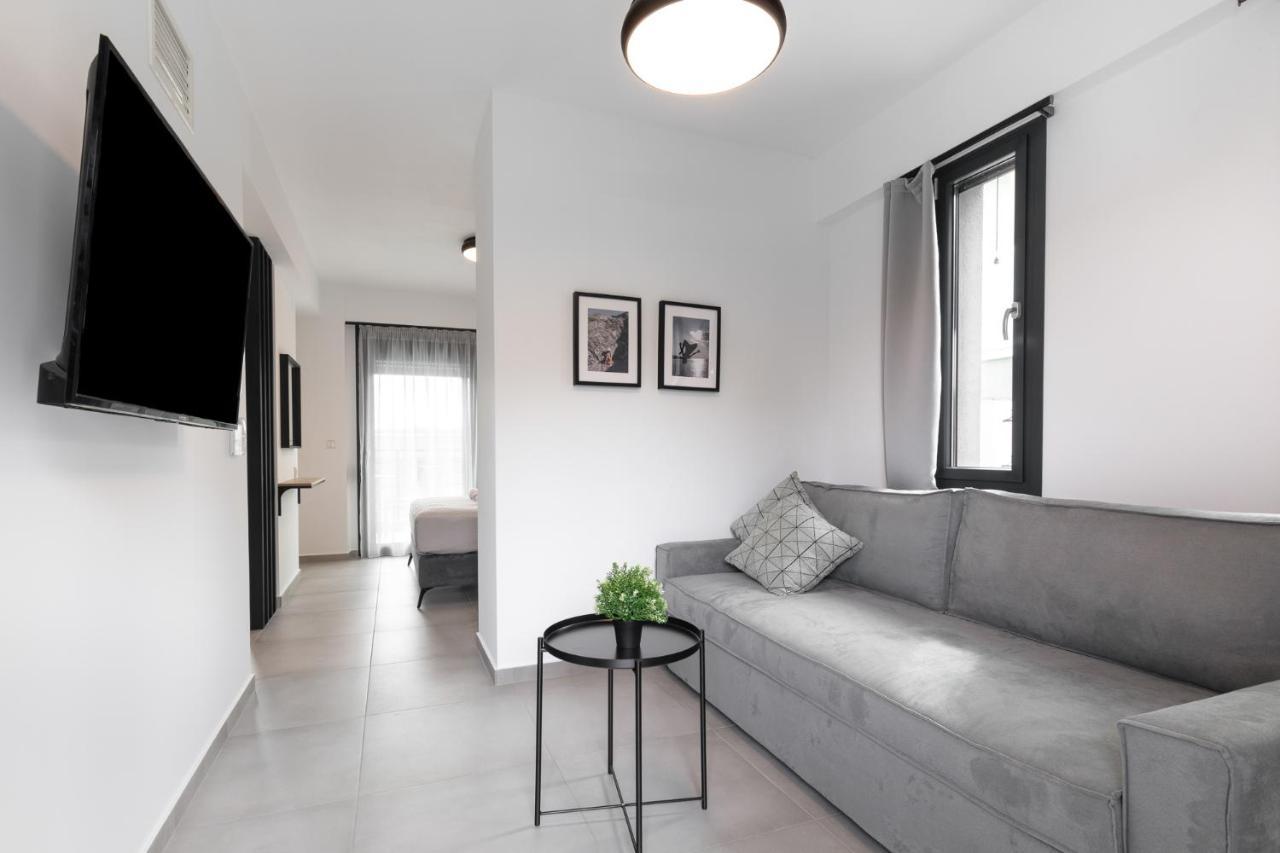 Cove Suites Nea Iraklitsa Bagian luar foto